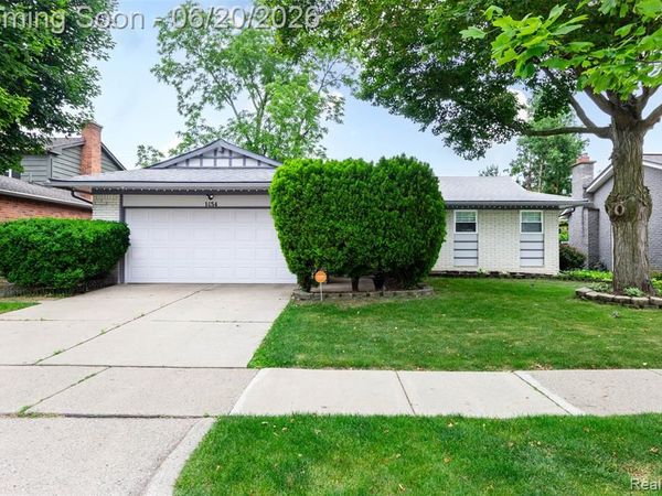 1454 Pine Valley Boulevard, Ann Arbor, MI 48104