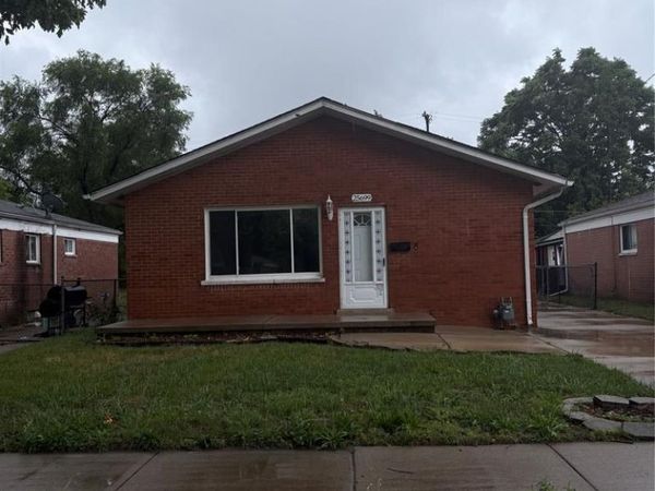 25699 Pennie Street, Dearborn Heights, MI 48125