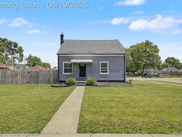 30708 Palmer Boulevard, Madison Heights, MI 48071