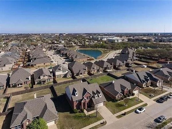 2713 Clubhouse Drive , Denton, TX 76210