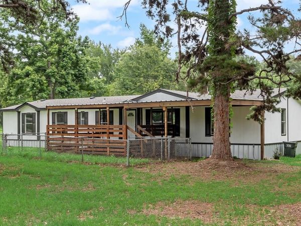917 Green Blackman Road, Kilgore, TX 75662