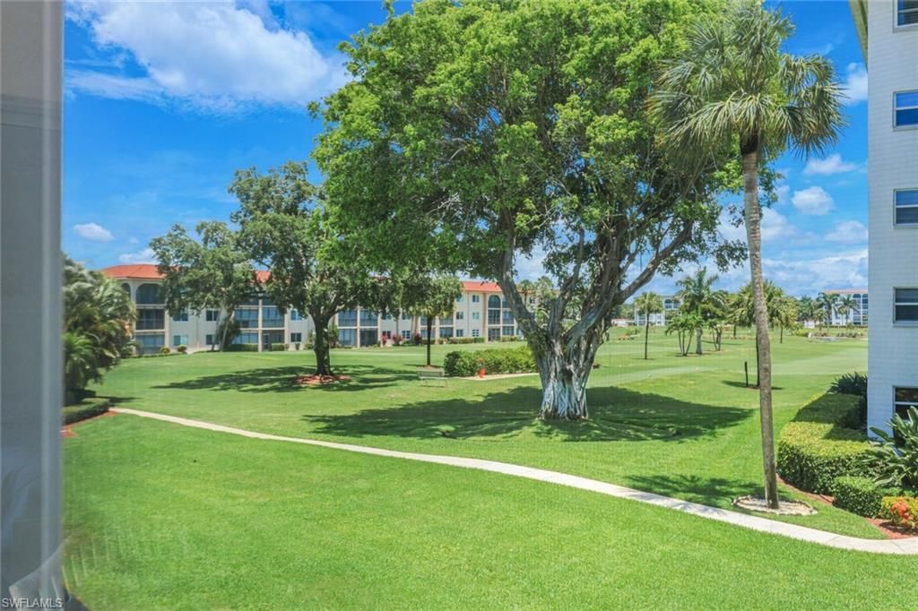 5 High Point Cir W, Unit 204, Naples, FL 34103 Photo