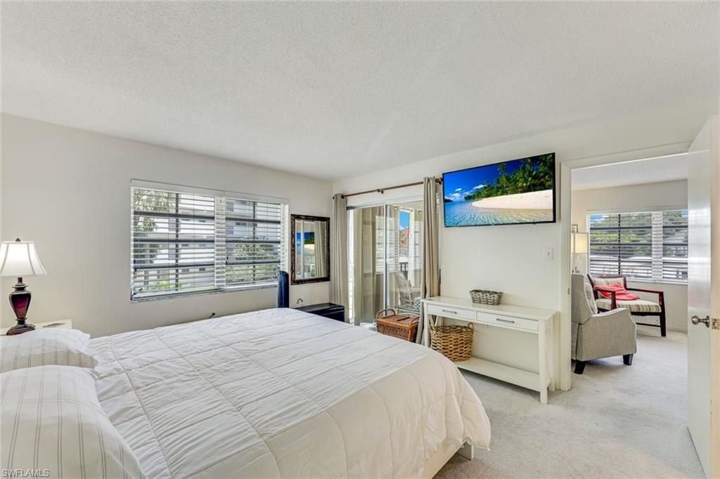 5 High Point Cir W, Unit 204, Naples, FL 34103 Photo
