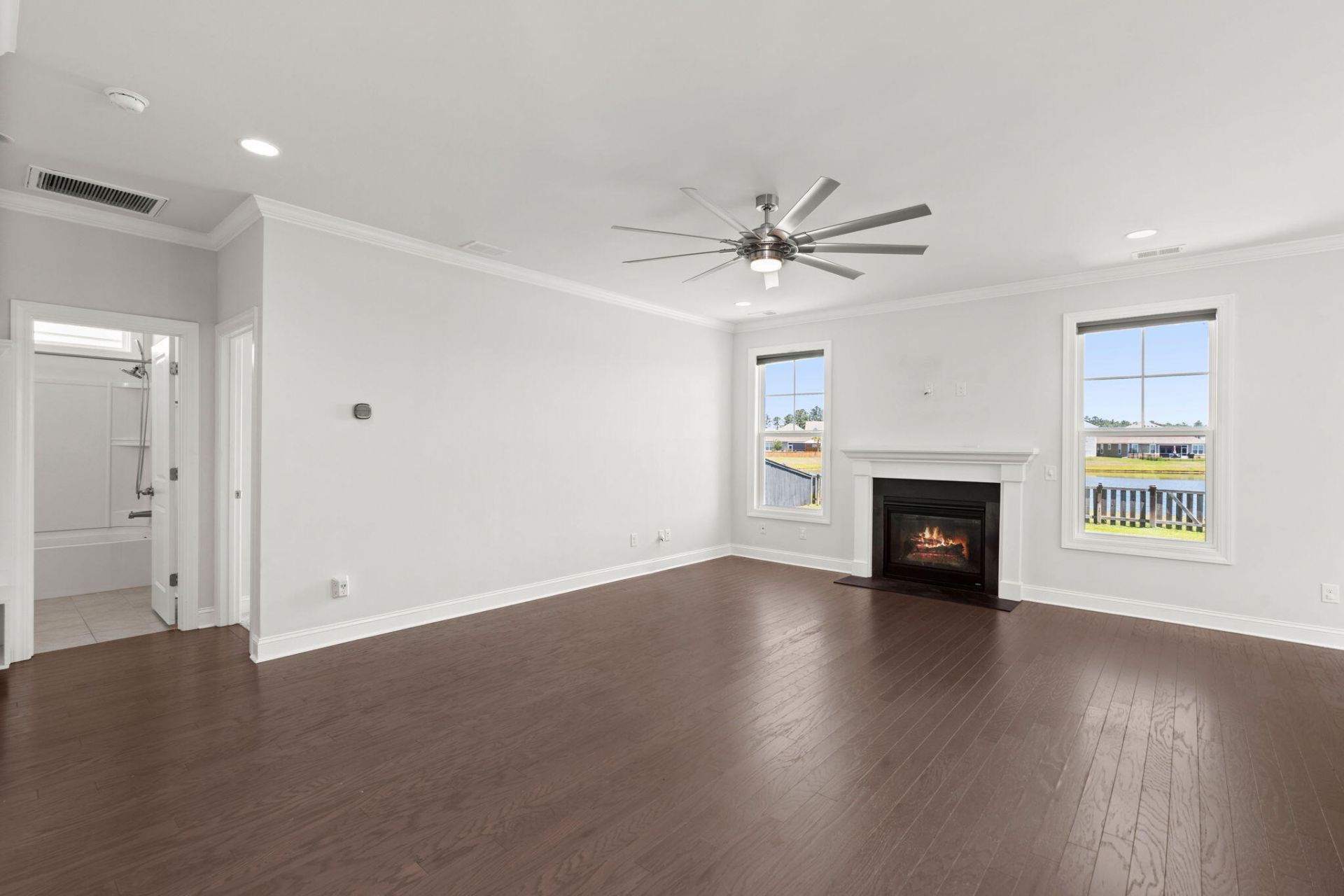 226 Seaworthy Street Photo 14