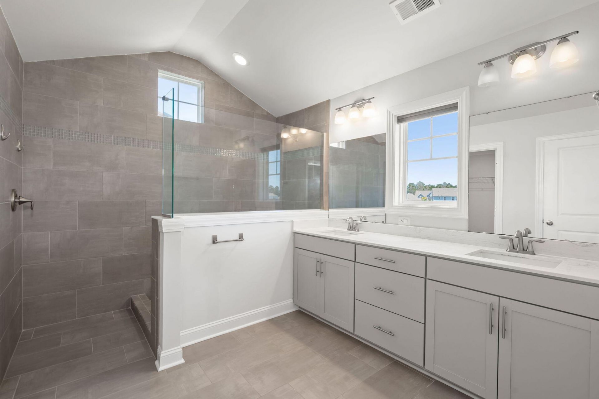226 Seaworthy Street Photo 37