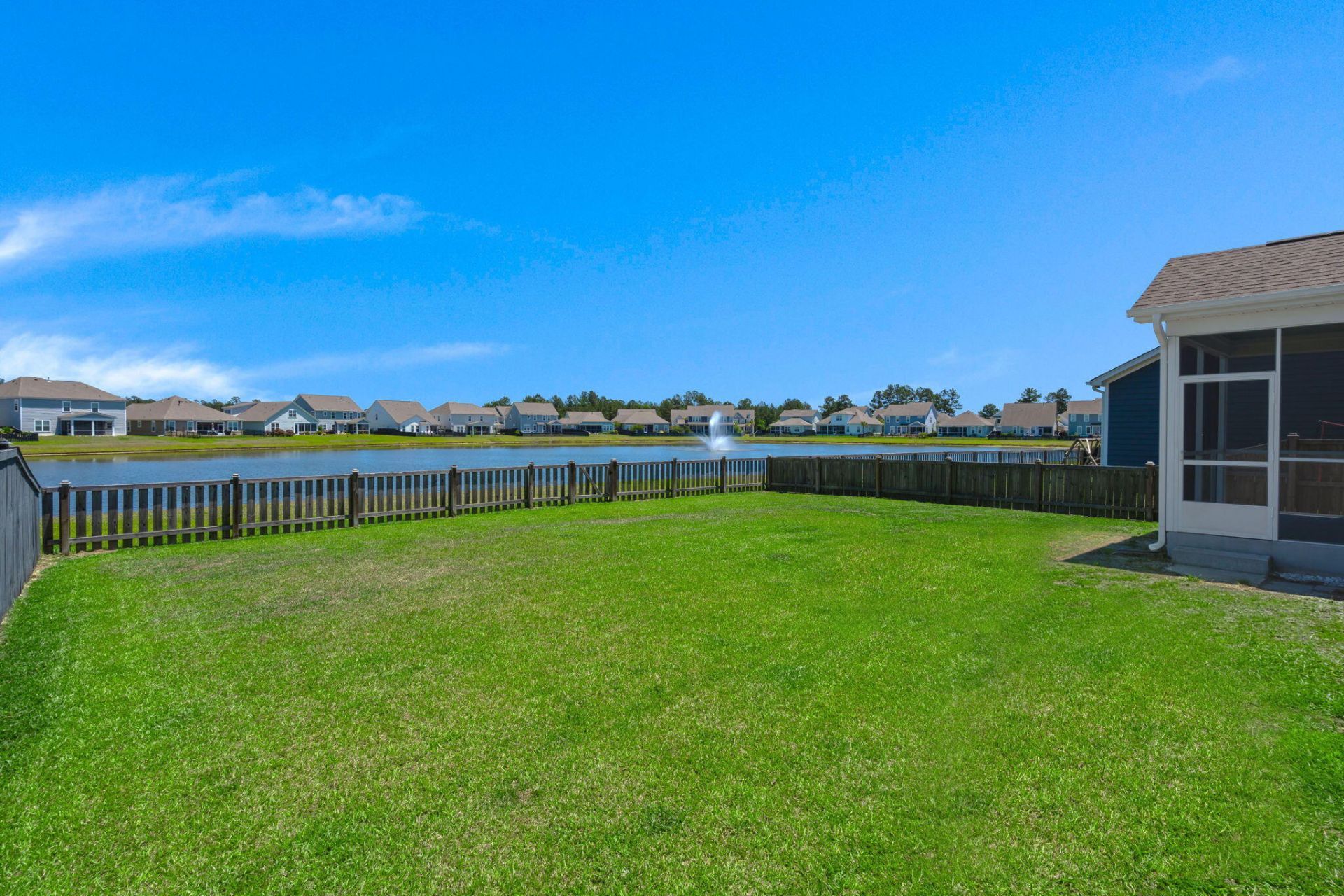 226 Seaworthy Street Photo 4