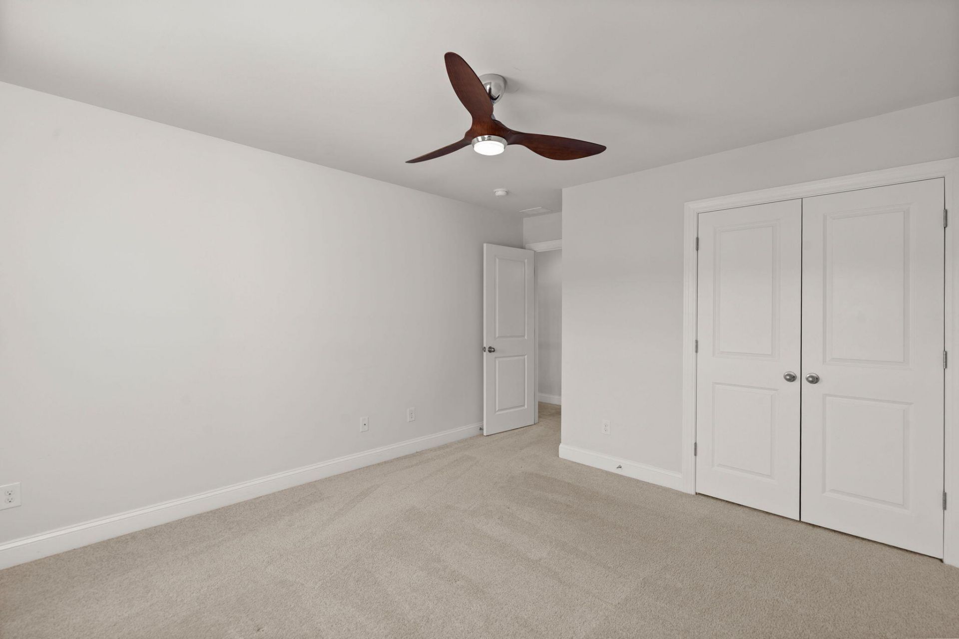 226 Seaworthy Street Photo 41