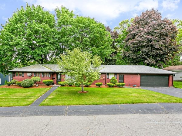 23 Russell Circle, Natick, MA 01760