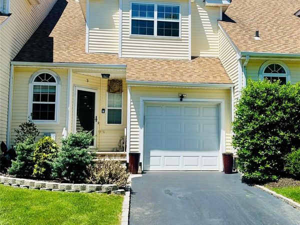 3 Blueberry Court, Melville, NY 11747
