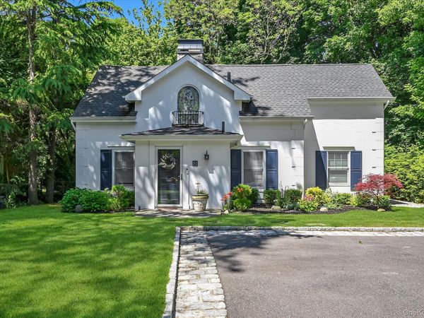 51 Deepdale Drive , Manhasset, NY 11030