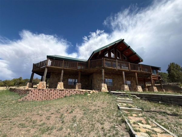 1035 Spanish Peaks Drive, Walsenburg, CO 81089