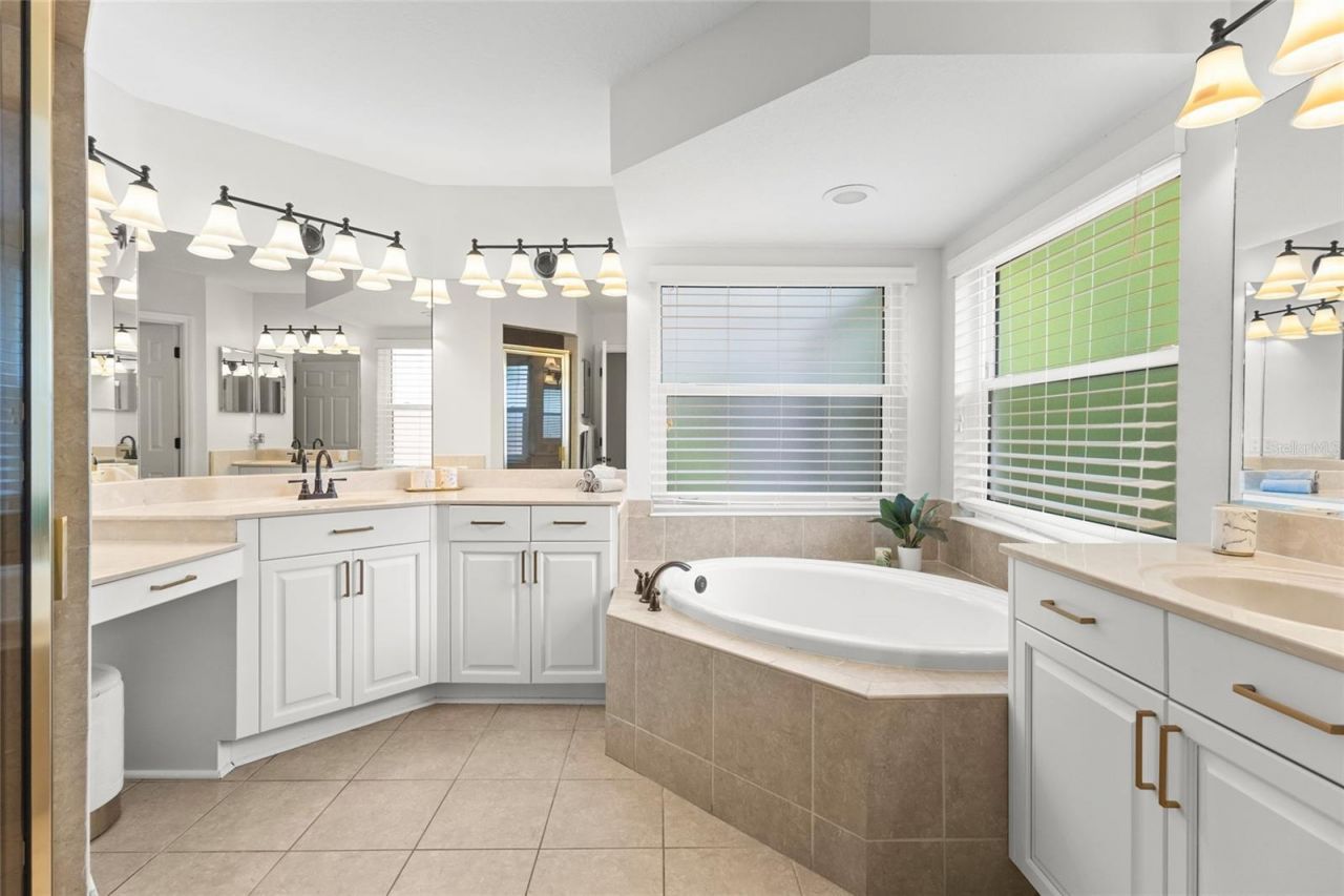 7627 Desert Inn Way, Bradenton, FL 34202 Photo