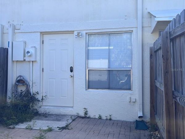 4515 LA CAPRI COURT , TAMPA, FL 33611