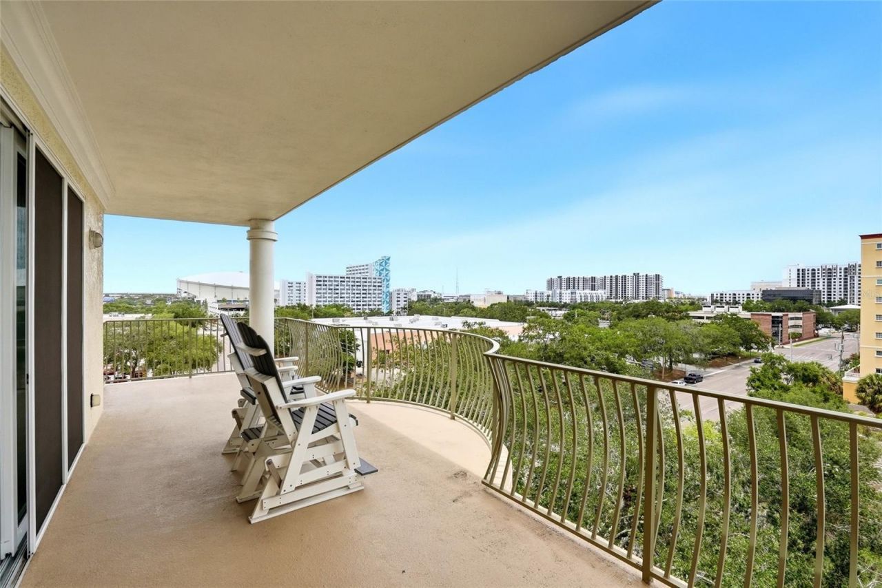 750 4th Avenue S, Unit 705D, Saint Petersburg, FL 33701 Photo
