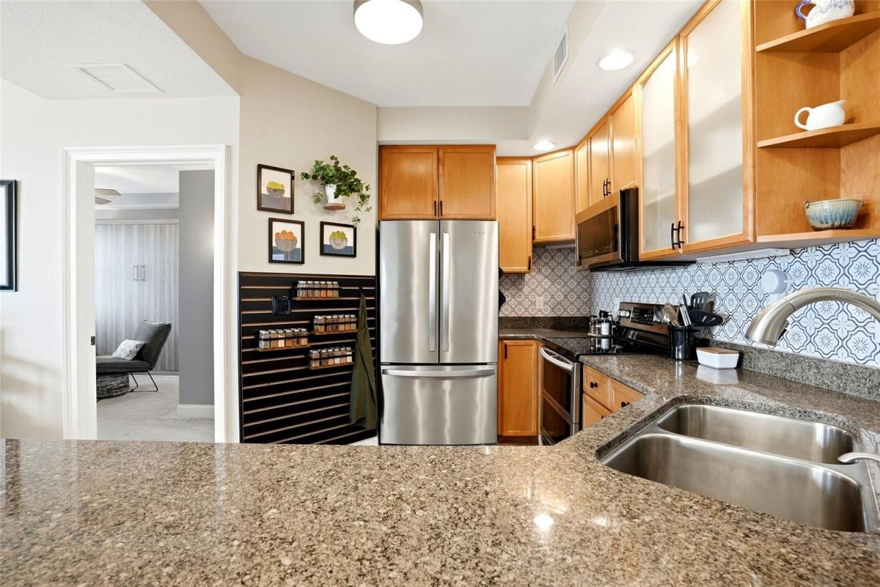750 4th Avenue S, Unit 705D, Saint Petersburg, FL 33701 Photo