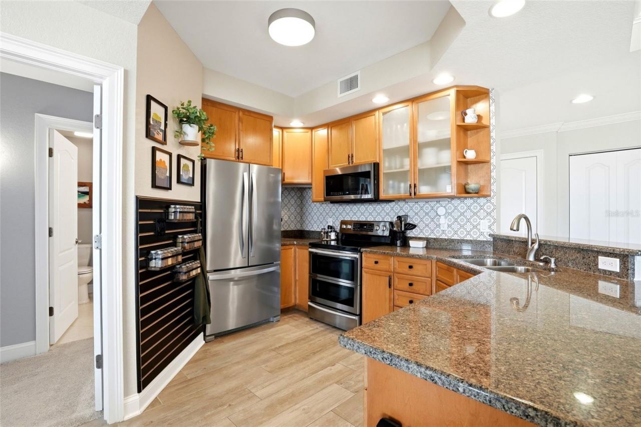 750 4th Avenue S, Unit 705D, Saint Petersburg, FL 33701 Photo