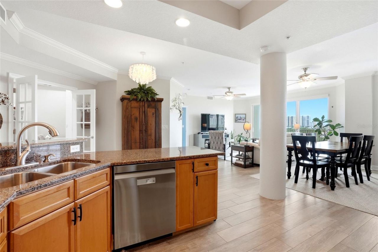 750 4th Avenue S, Unit 705D, Saint Petersburg, FL 33701 Photo