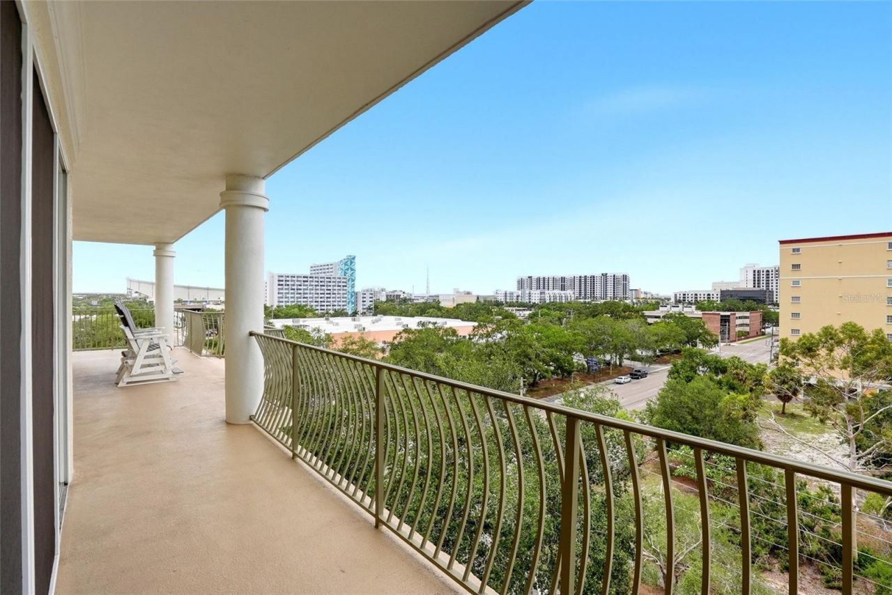 750 4th Avenue S, Unit 705D, Saint Petersburg, FL 33701 Photo