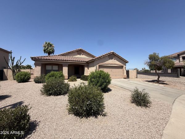 3892 S MOCCASIN Trail, Gilbert, AZ 85297
