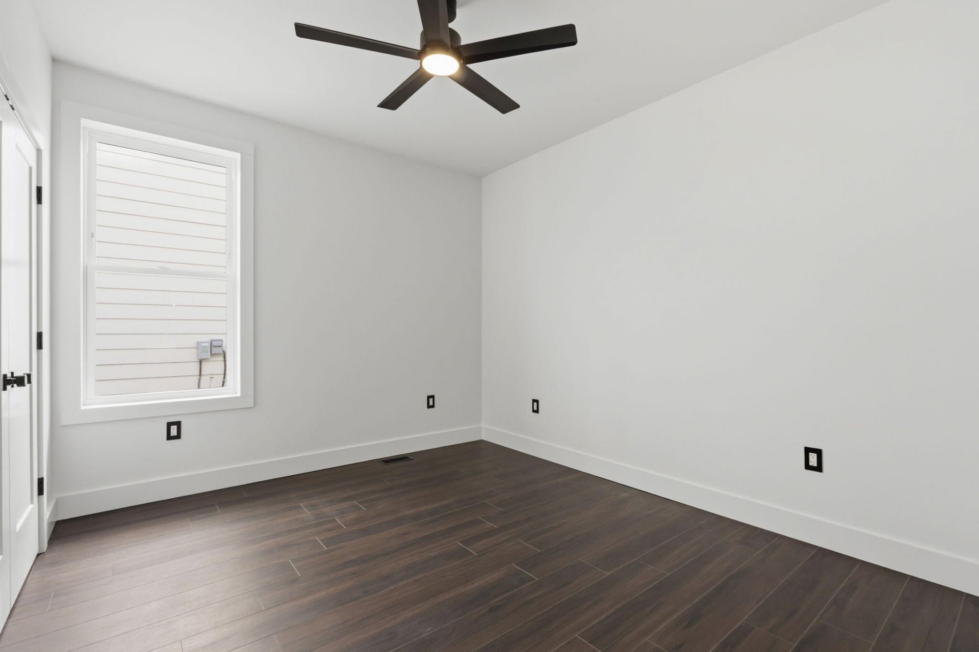 42 Enclave Place Photo 25