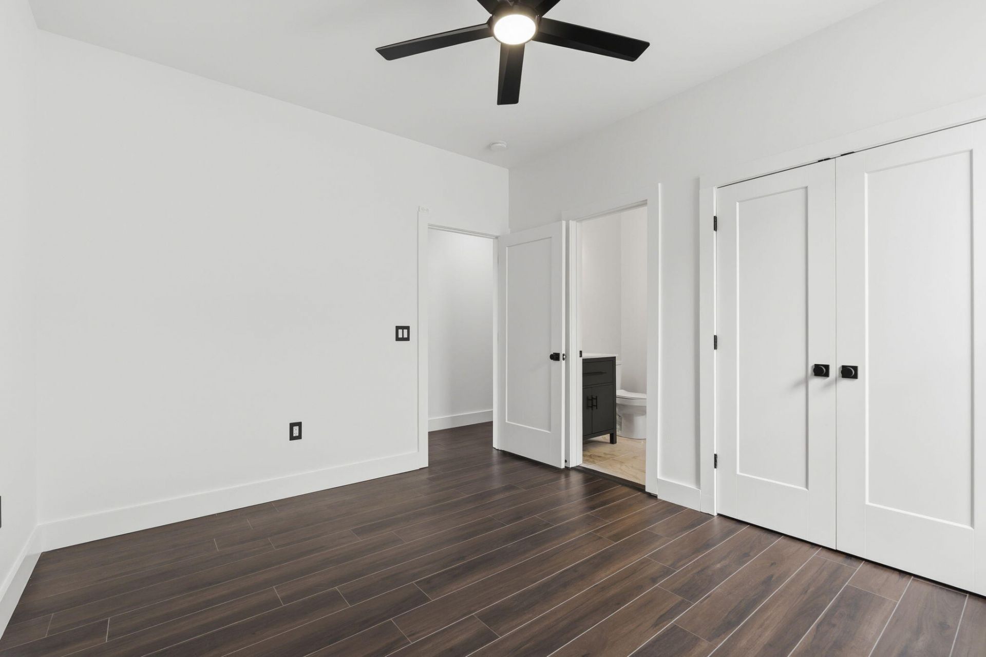 42 Enclave Place Photo 26