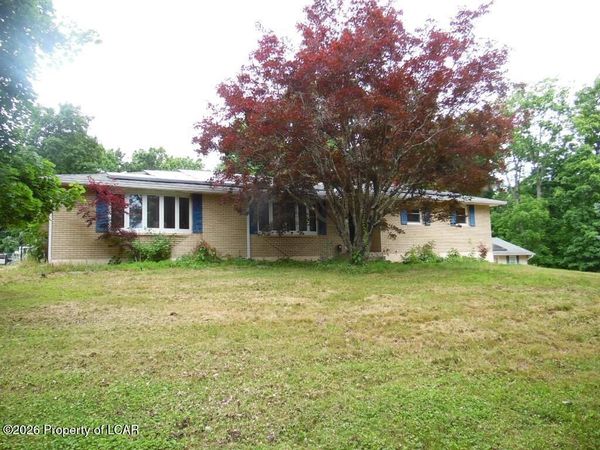 35 Skyline Drive, Wapwallopen, PA 18660