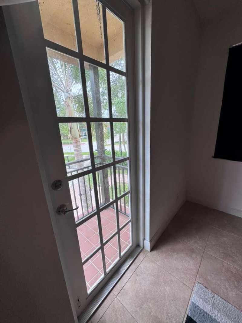 2812 Eagle Rock Circle, Unit 906, West Palm Beach, FL 33411 Photo