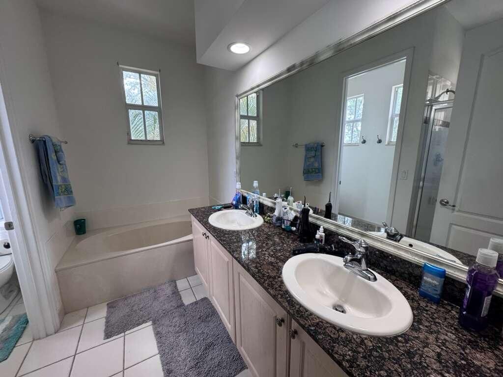2812 Eagle Rock Circle, Unit 906, West Palm Beach, FL 33411 Photo