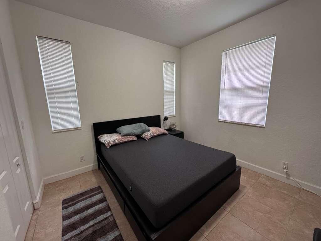 2812 Eagle Rock Circle, Unit 906, West Palm Beach, FL 33411 Photo