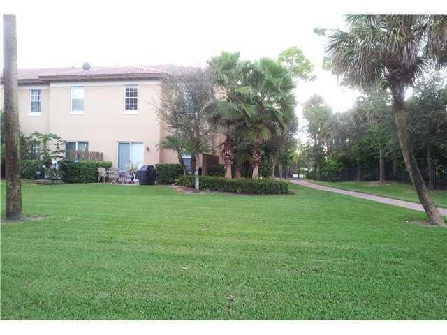 2812 Eagle Rock Circle, Unit 906, West Palm Beach, FL 33411 Photo