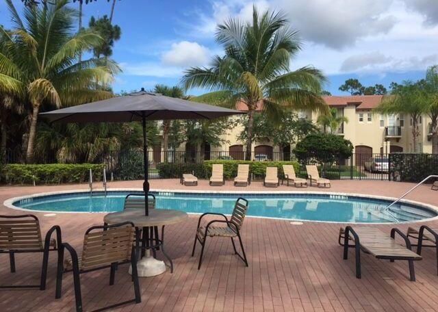 2812 Eagle Rock Circle, Unit 906, West Palm Beach, FL 33411 Photo