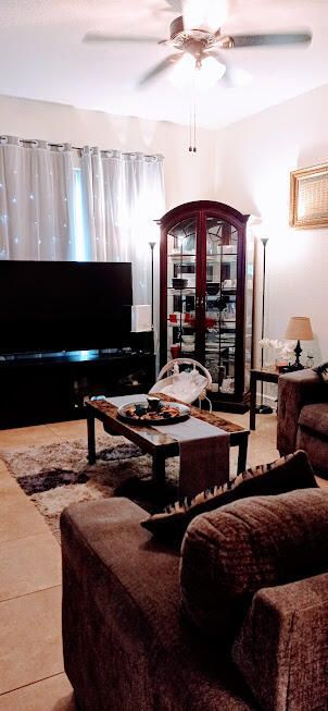2812 Eagle Rock Circle, Unit 906, West Palm Beach, FL 33411 Photo