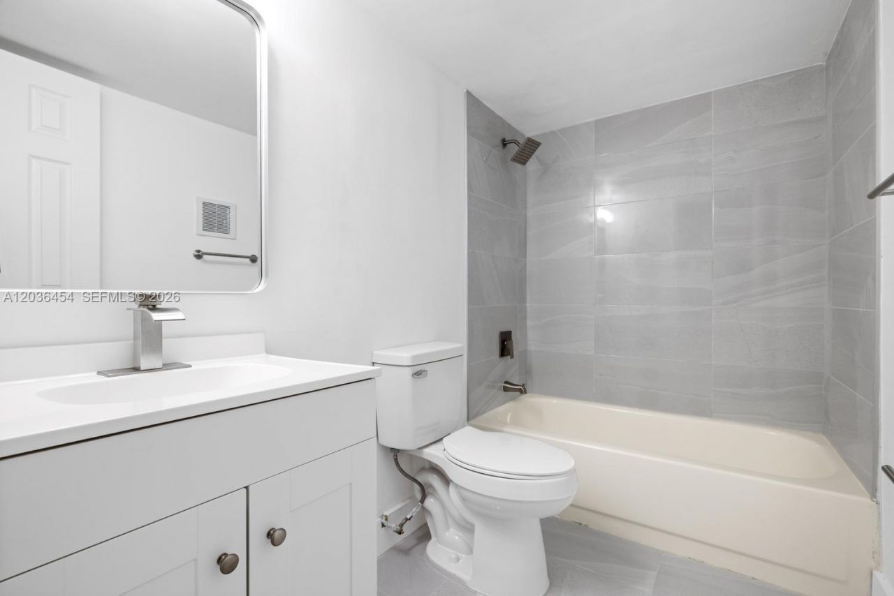 1055 N Franklin Ave , Unit 1055G, Homestead, FL 33034 Photo