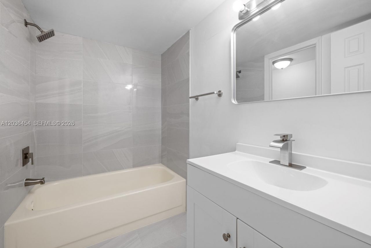 1055 N Franklin Ave , Unit 1055G, Homestead, FL 33034 Photo