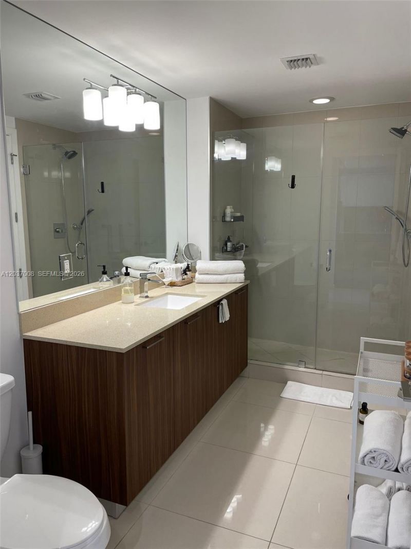 5300 Paseo Blvd, Unit 1007, Doral, FL 33166 Photo