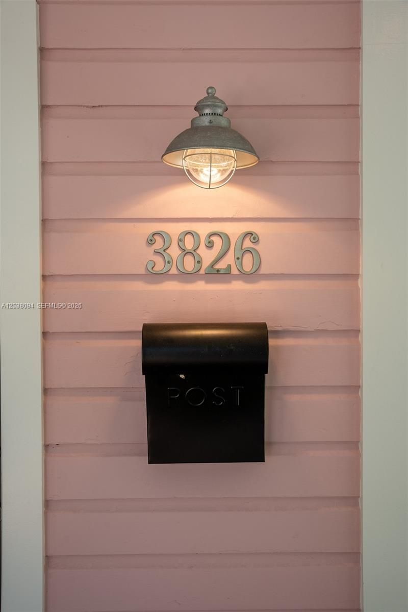 3826 Oak Ave , Unit 3826, Miami, FL 33133 Photo