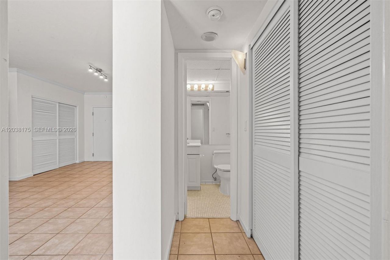 90 Edgewater Dr , Unit 1216, Coral Gables, FL 33133 Photo
