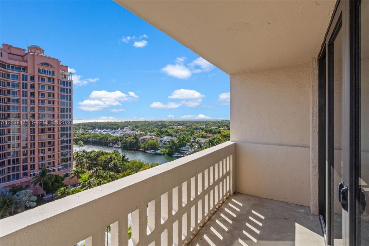90 Edgewater Dr , Unit 1216, Coral Gables, FL 33133 Photo