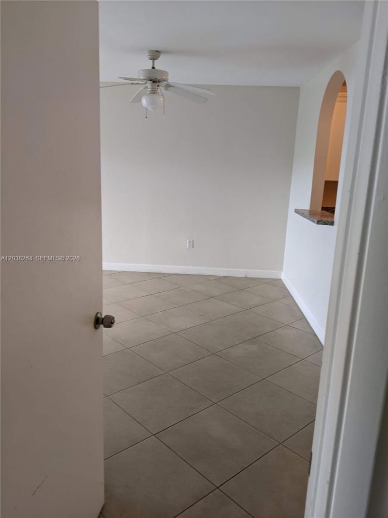 711 N Pine Island Rd, Unit 314, Plantation, FL 33324 Photo