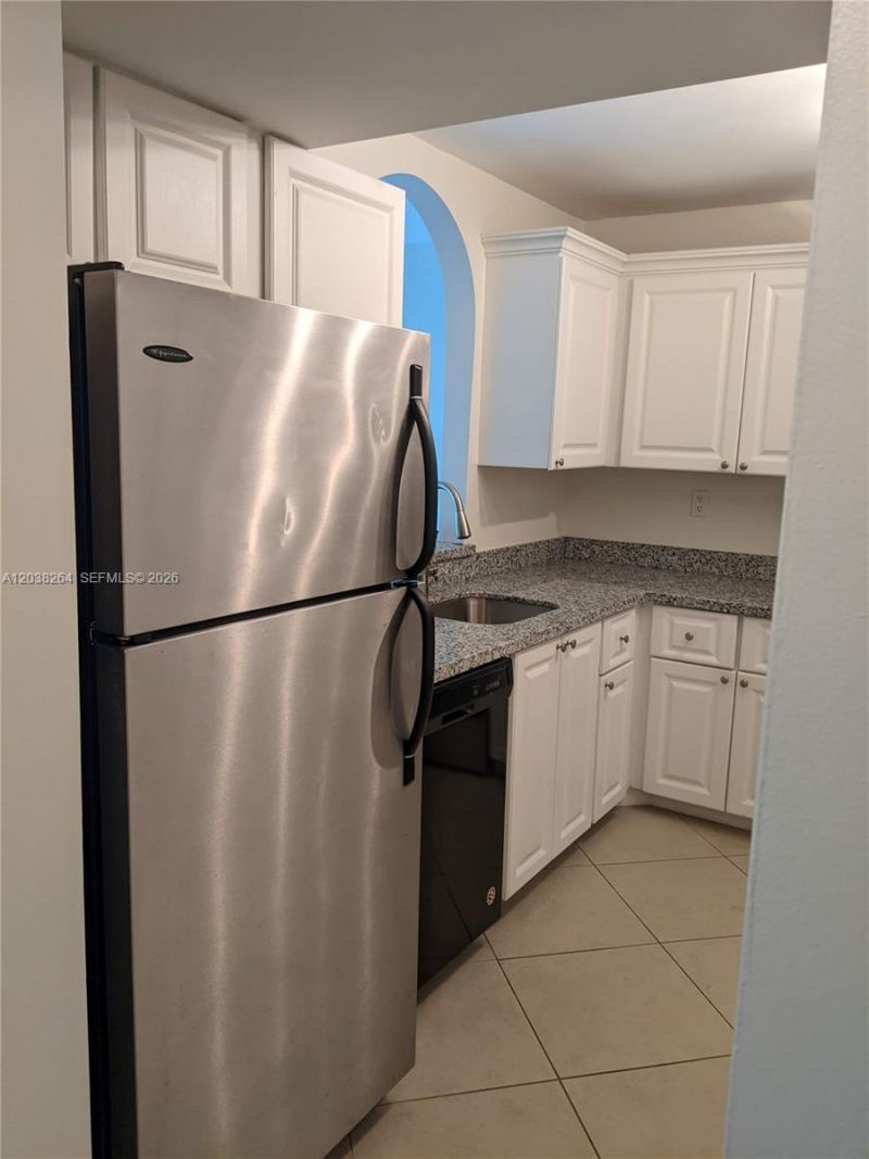 711 N Pine Island Rd, Unit 314, Plantation, FL 33324 Photo