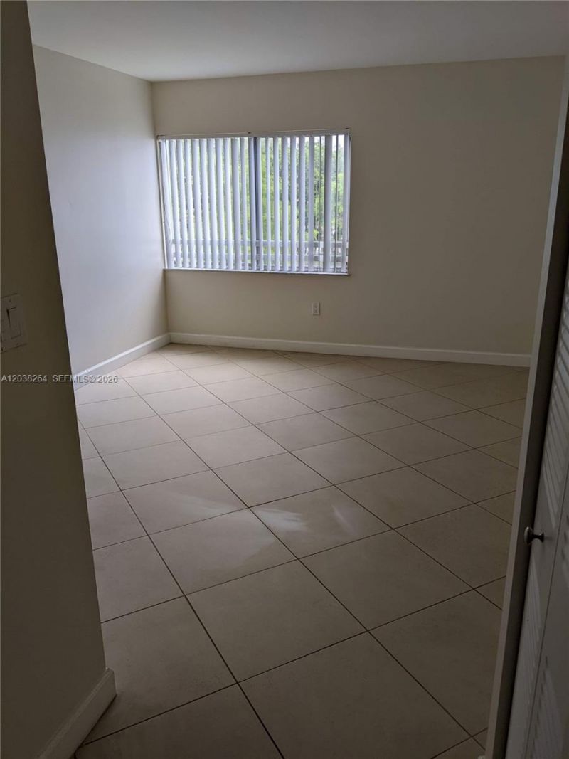 711 N Pine Island Rd, Unit 314, Plantation, FL 33324 Photo