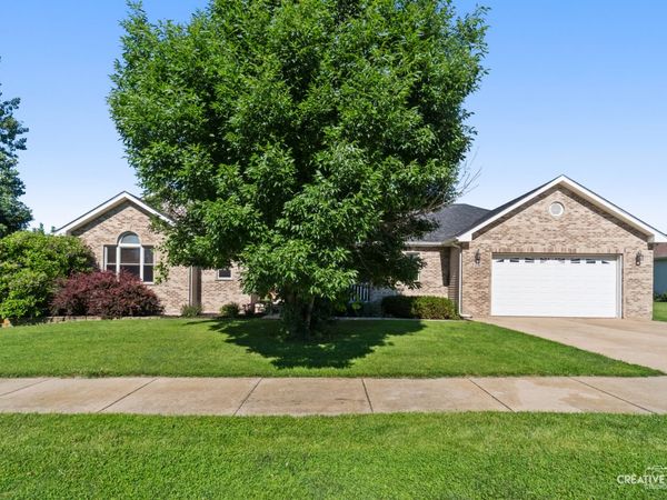 210 WABANSI Trail, Paw Paw, IL 61353