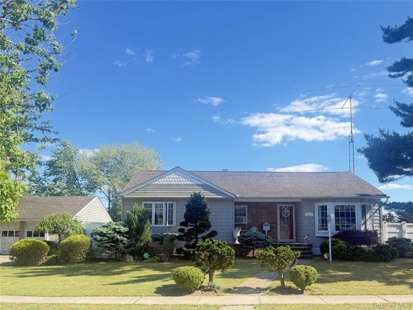 685 Seabury Avenue, Franklin Square, NY 11010