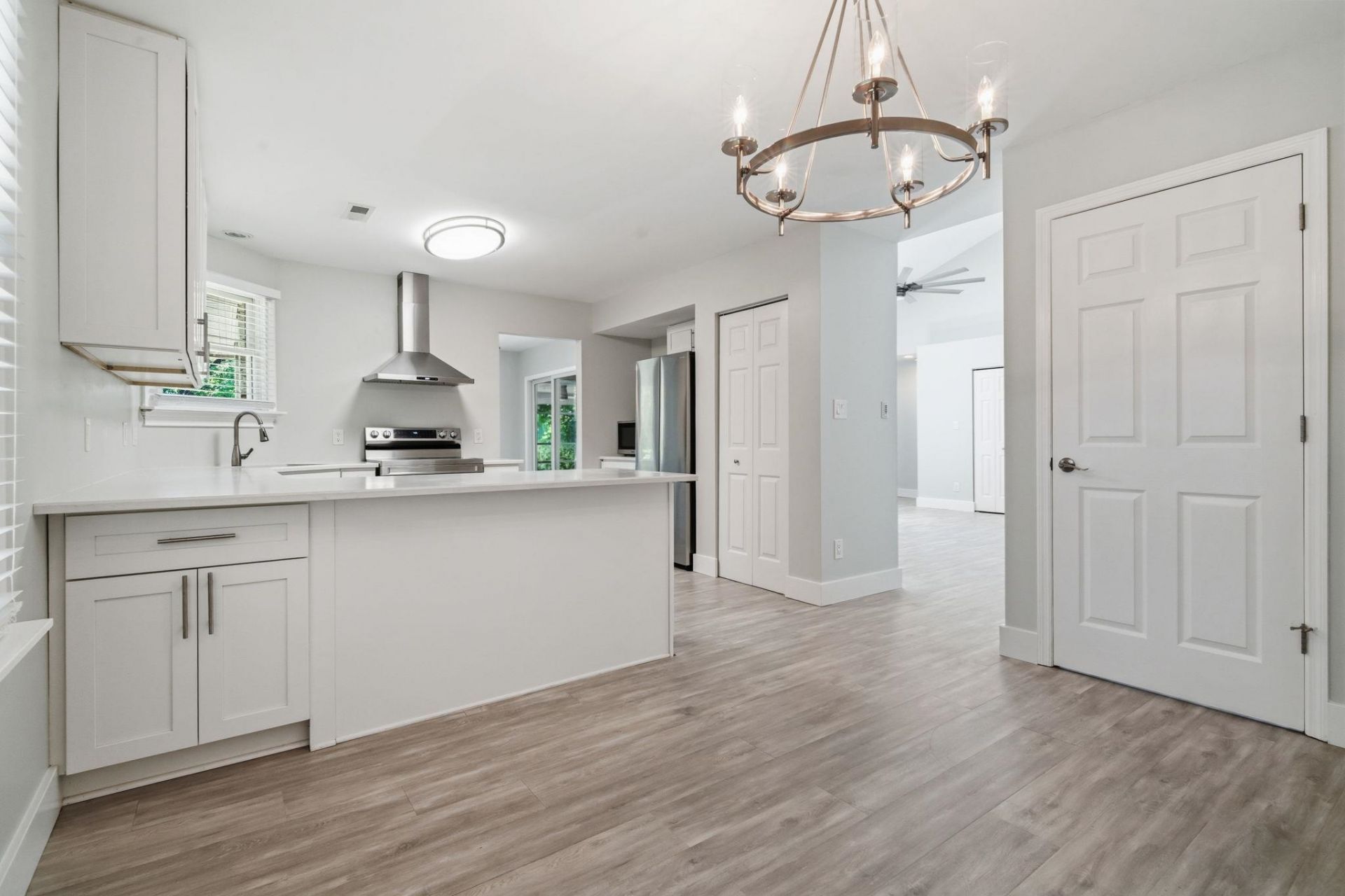 3112 Robyn Ct. Photo 7