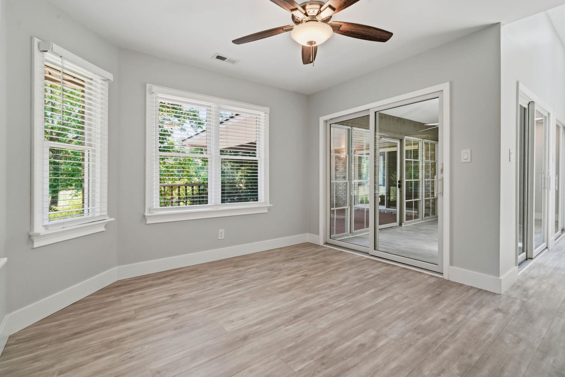 3112 Robyn Ct. Photo 9