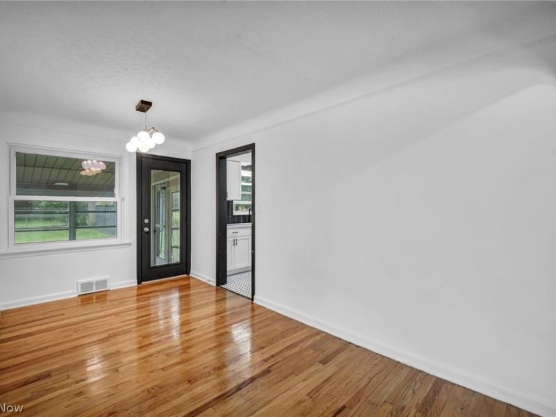 421 E 255th, Euclid, OH 44132 Photo 11