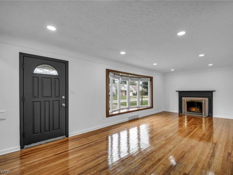 421 E 255th, Euclid, OH 44132 Photo 8