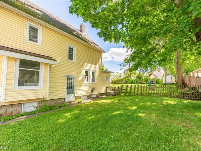 159 Beck Street, Wadsworth, OH 44281 Photo 4