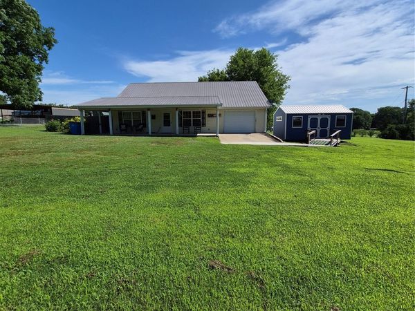 911 W Creek , Checotah, OK 74426