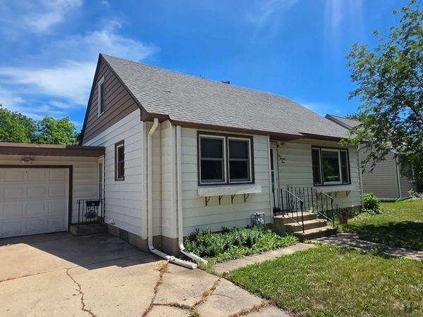 121 Mcarthur Drive, Albert Lea, MN 56007